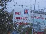 löste die Trauerstimmung auf.... ein Orakeltransparent in der Rostocker Innenstadt News 159 Bild