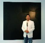 Steve van Velvet vor seiner hauseigenen Gemäldegalerie;) News 550 Bild